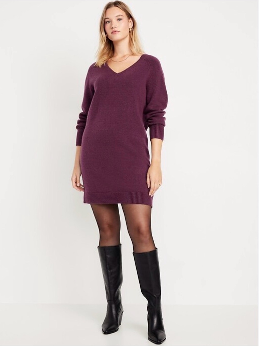 Old Navy Women's V-Neck Longline Sweater in Plum Maroon